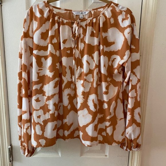 Elizabeth and James Tie Front Printed Blouse L - Picture 4 of 5
